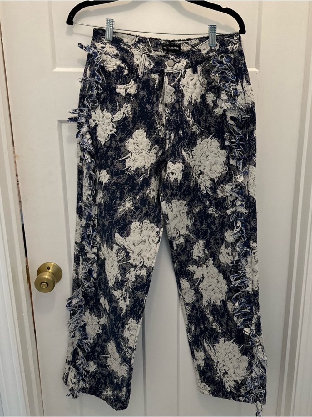 Tapestry Floral Print Fringe pants - navy blue & White brand new with tags
